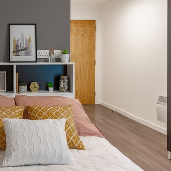 Premium En Suite - Image 2